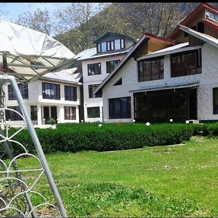 The K2 Alpine Hotel Pahalgam Bagian luar foto