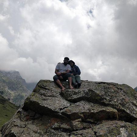 The K2 Alpine Hotel Pahalgam Bagian luar foto
